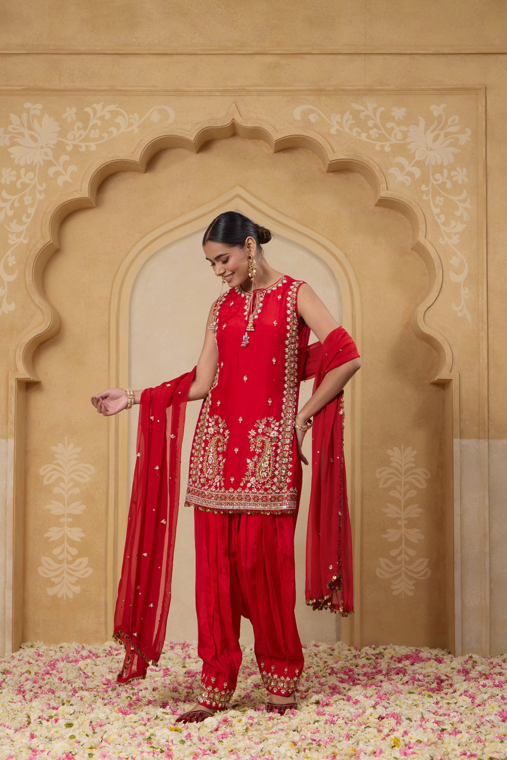 GULNAAR SUIT SET