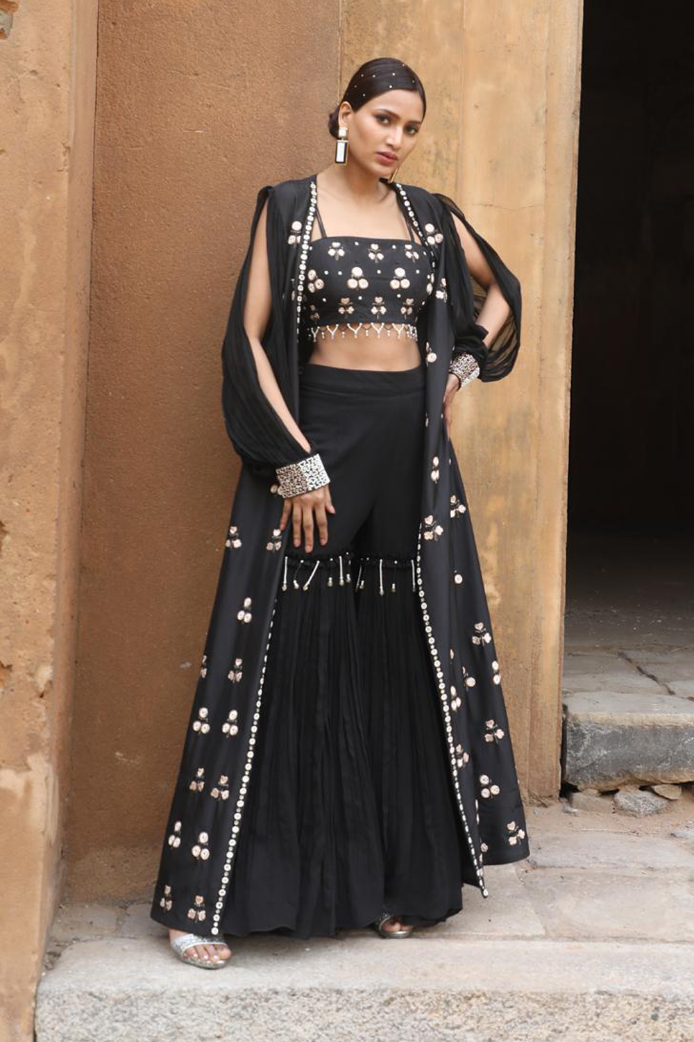 Black Cape Garara Set