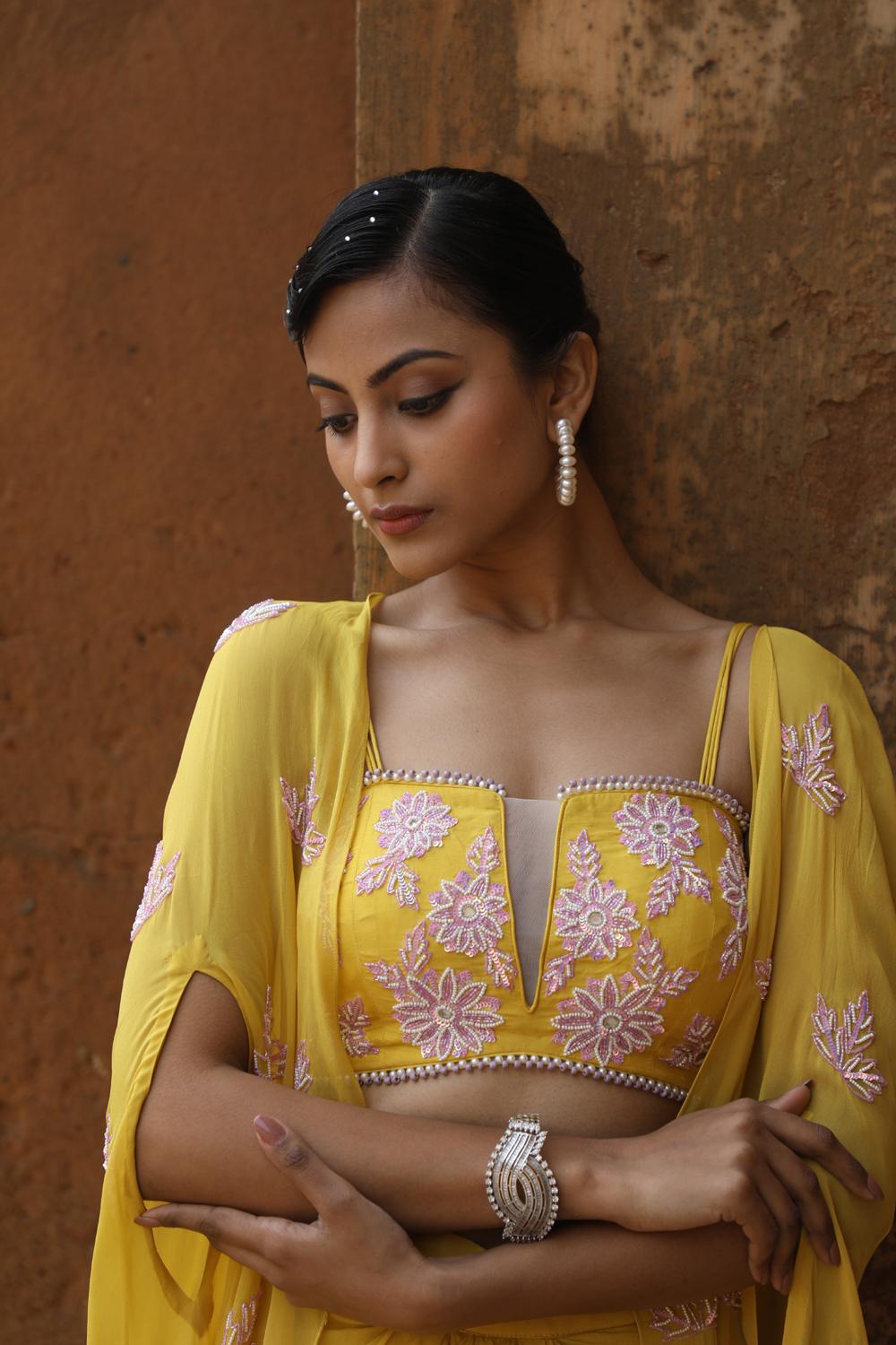 Yellow Cape Set
