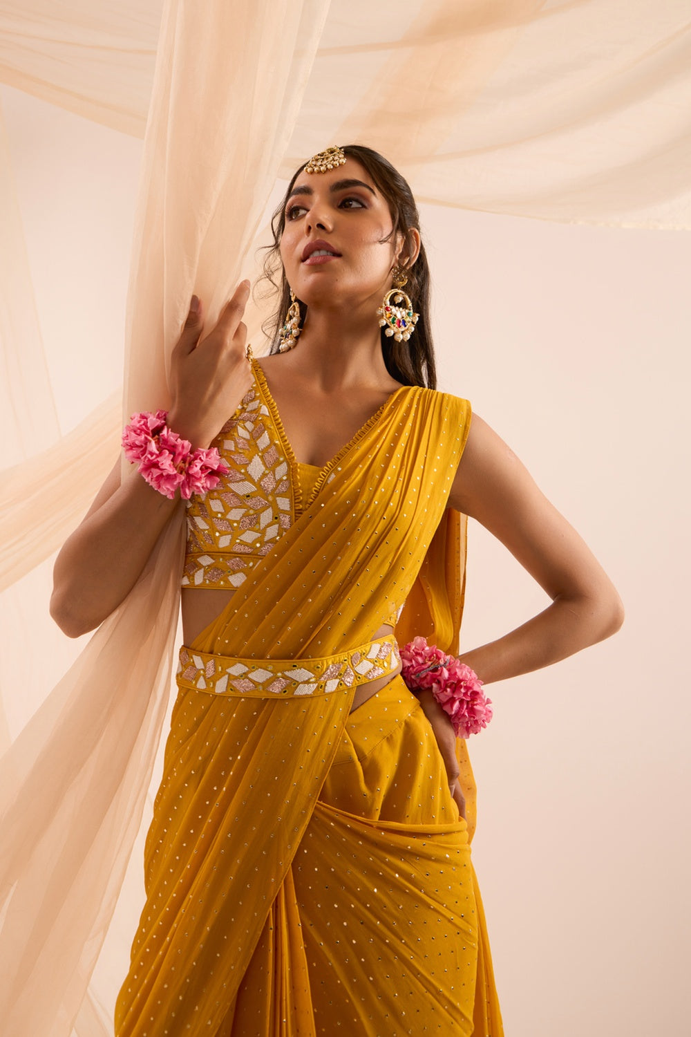 Mustard Yellow Saree With Blouse & Detachable Belt Set.