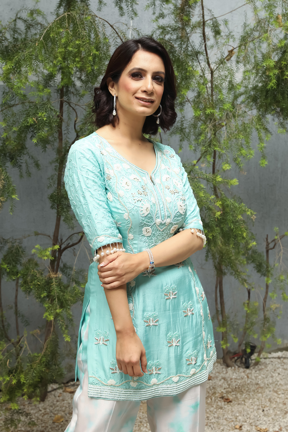 Aqua Blue Silk Floral Embroidered Straight Suit With White, Blue Tie Dye Pant And Blue Net Dupatta Set.