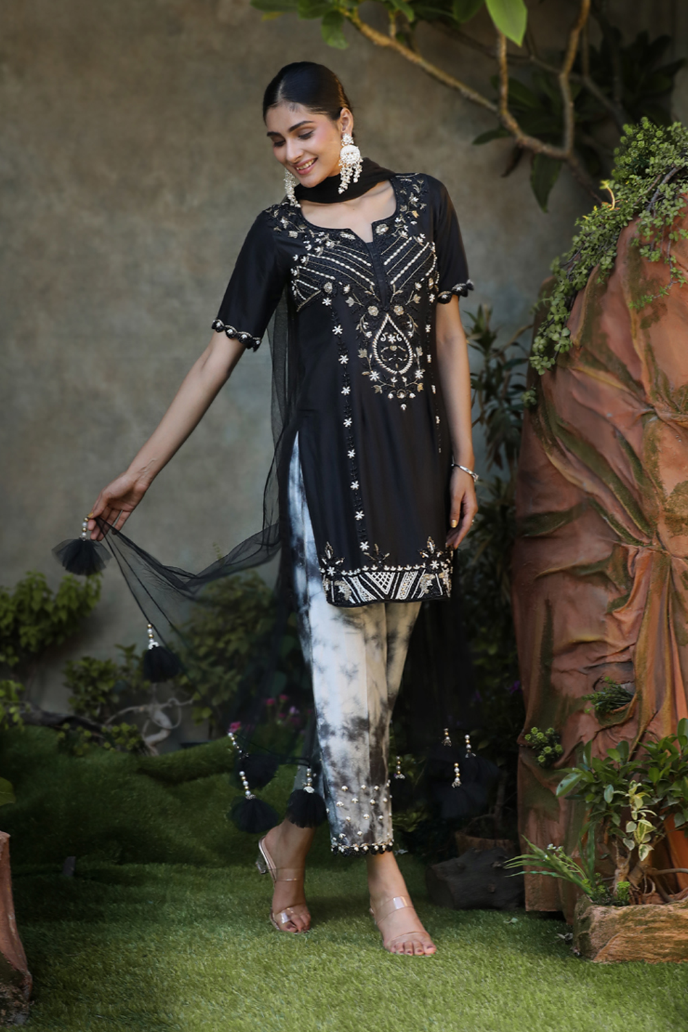Black Silk Floral Embroidered Straight Suit With White,Black Tye Dye Pant And Black Net Dupatta Set.