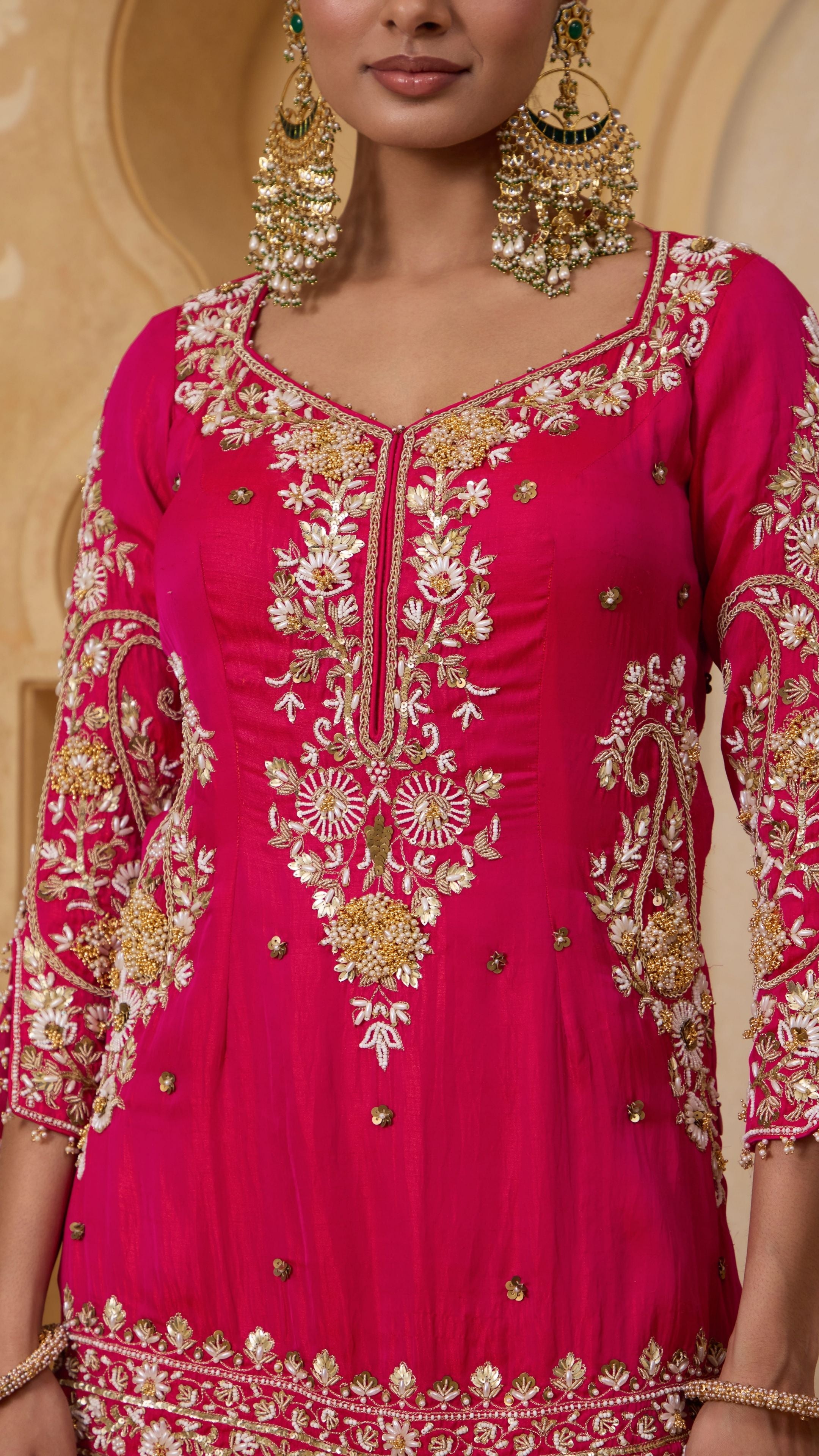 VAANI SUIT SET