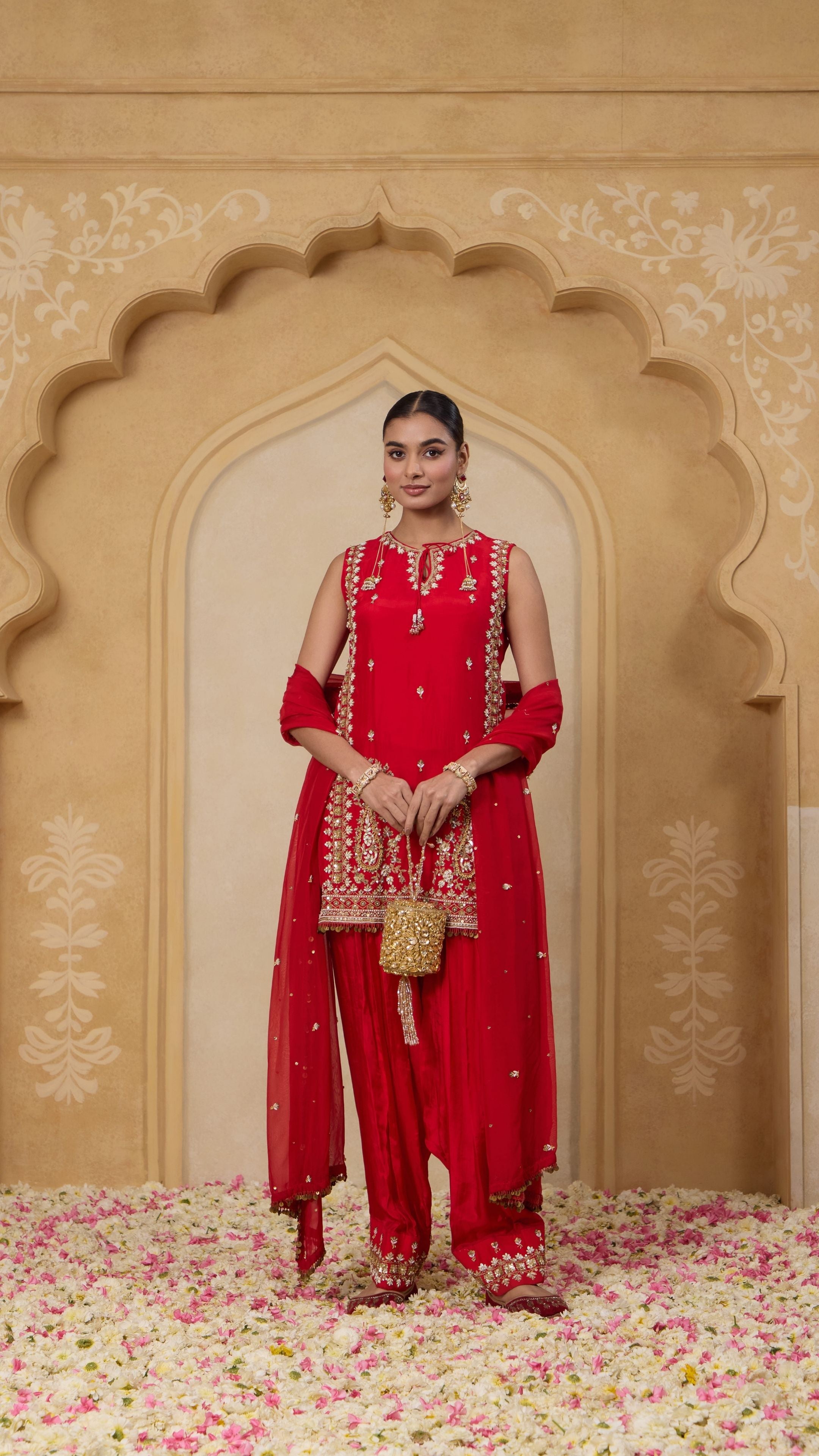 GULNAAR SUIT SET
