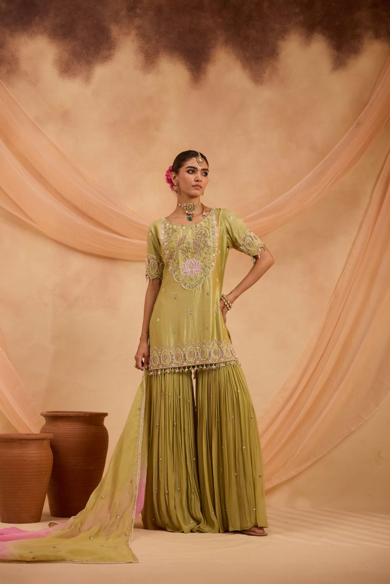 GULCHEHRA GHARARA SET