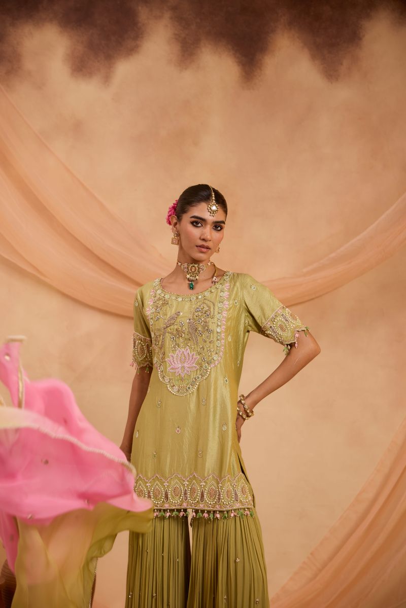 GULCHEHRA GHARARA SET
