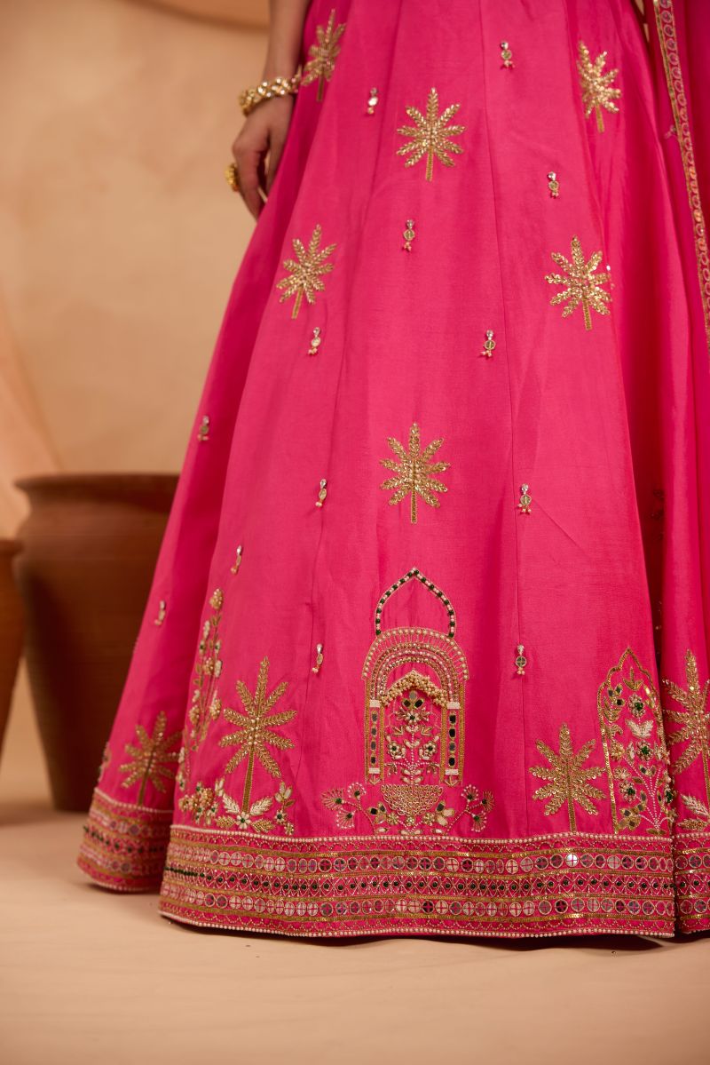 SHEHZAADI LEHENGA SET