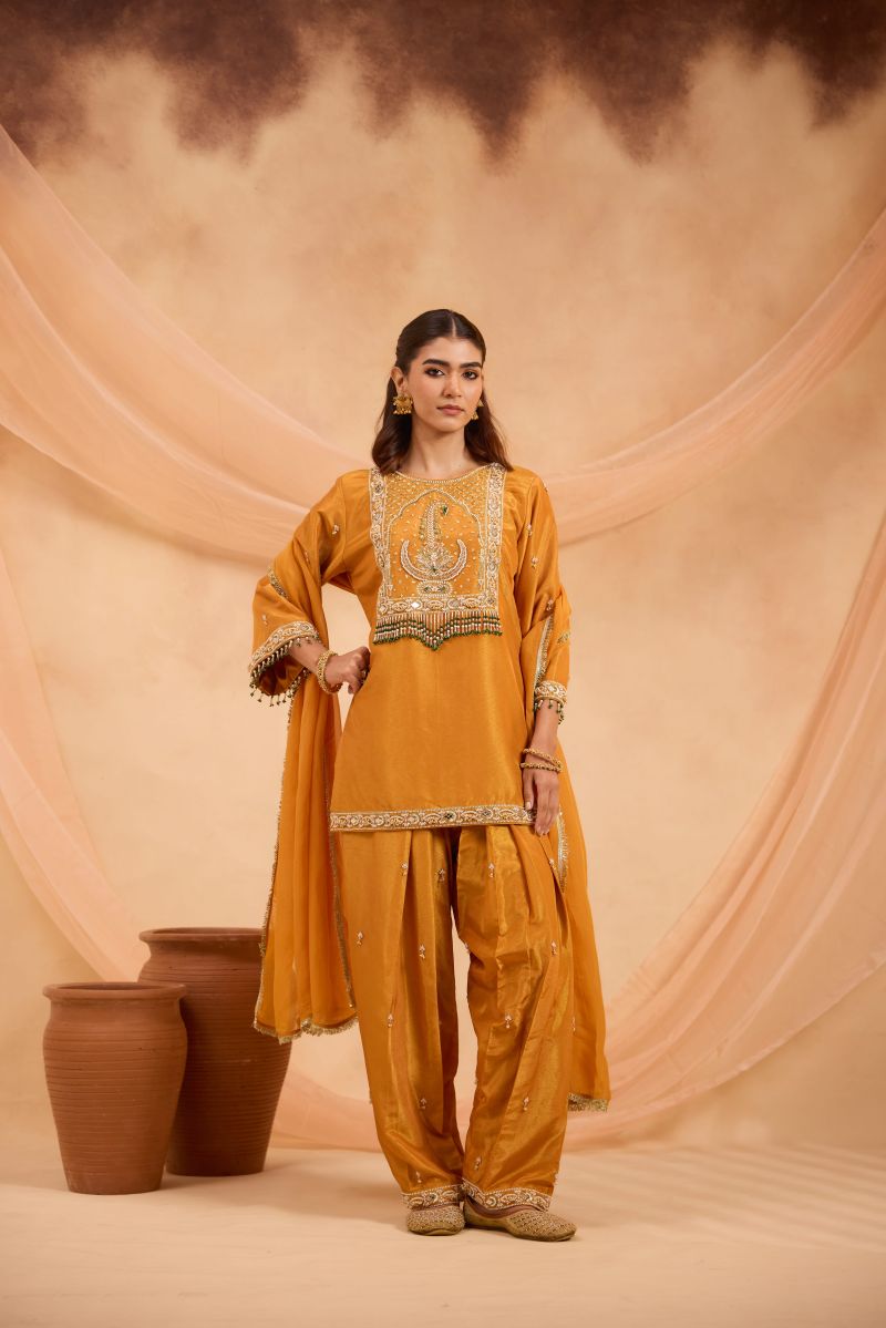AABROO FARSHI SALWAR SET