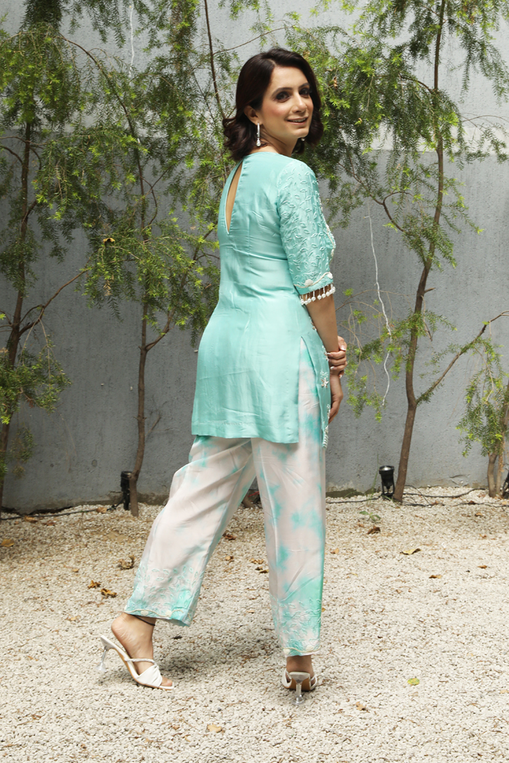 Aqua Blue Silk Floral Embroidered Straight Suit With White, Blue Tie Dye Pant And Blue Net Dupatta Set.