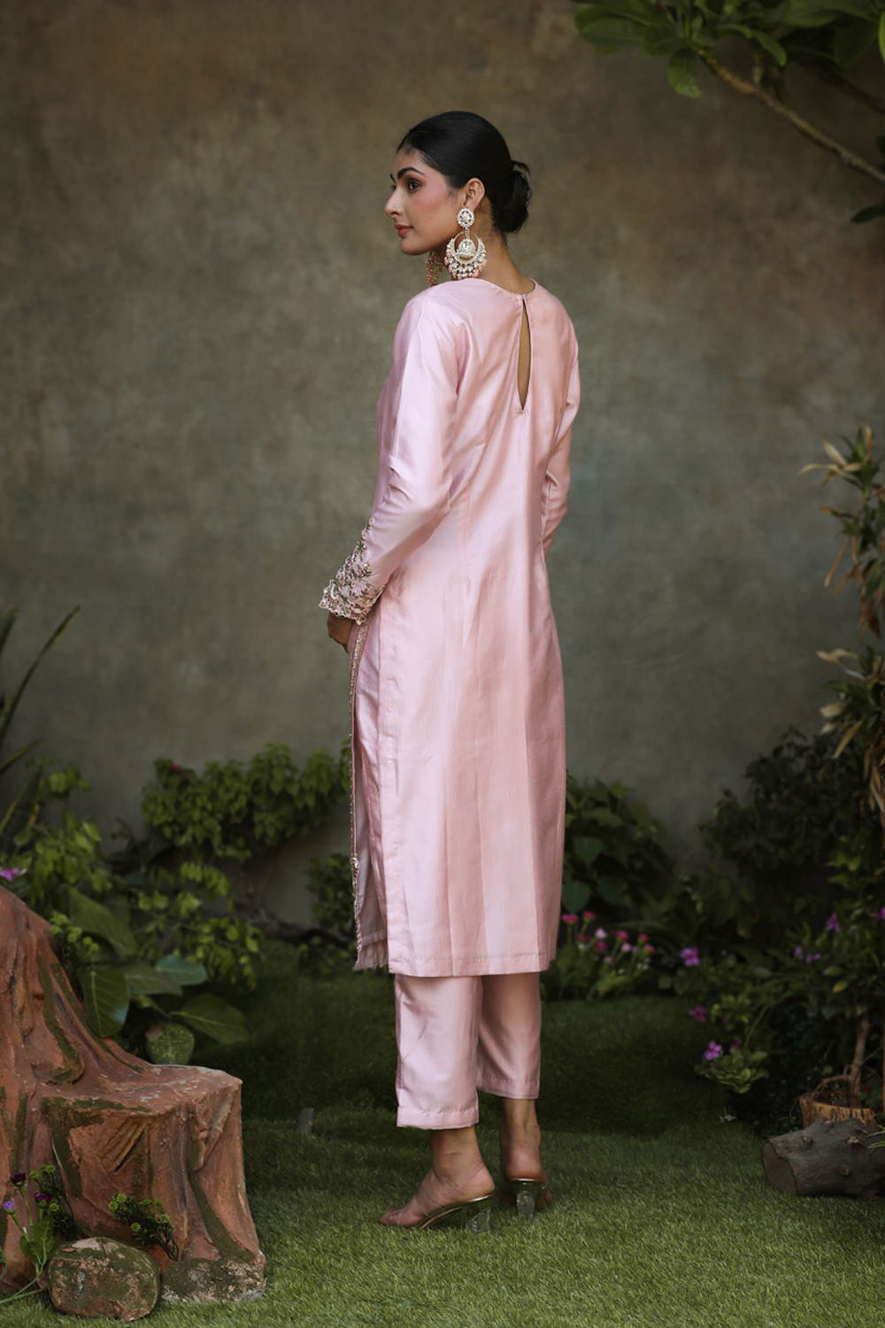 Onion Pink Silk Floral Embroidered Straight Suit With Pant And Net Dupatta Set.